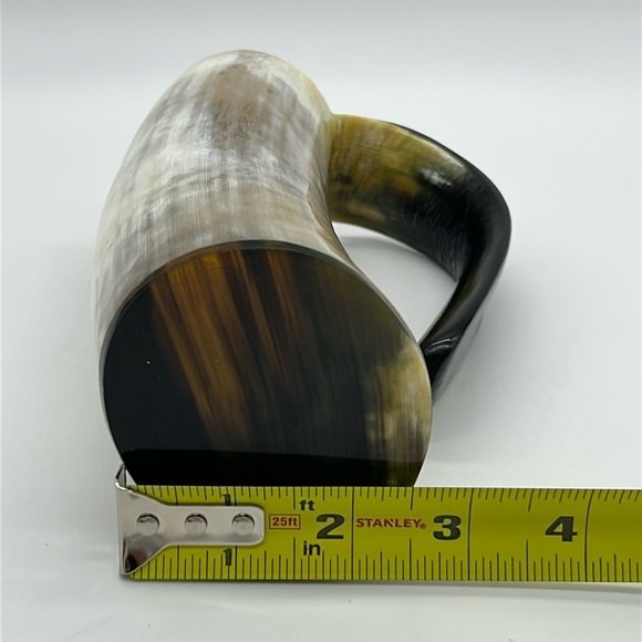 2505- Beige and Black Viking Drinking Horn Mug NWT - Picture 7 of 8